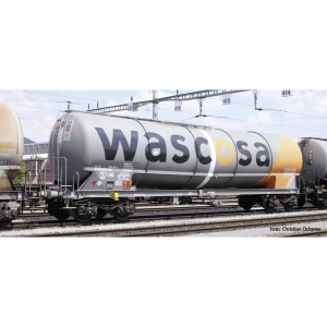 Piko H0 24604 H0 vagon cisterna s velikim Wascosa natpisom SBB slika