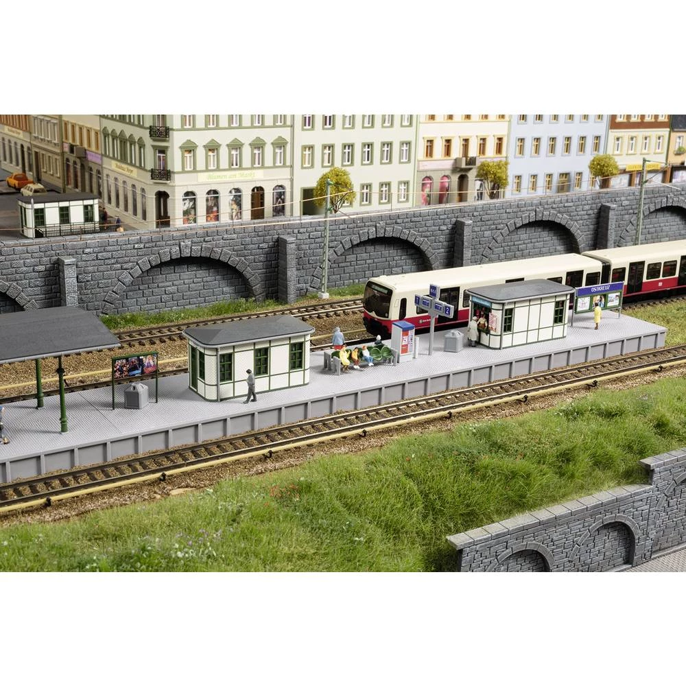 Auhagen 13356 tt Oprema S-Bahn platforme slika