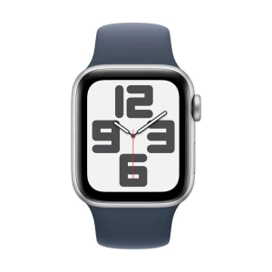 Apple Watch SE GPS 40 mm srebrno aluminijsko kućište sa sportskim remenčićem Storm Blue - M/L Apple Watch SE (2023) GPS 40 mm kućište od aluminija sportska narukvica olujno plava m/l slika